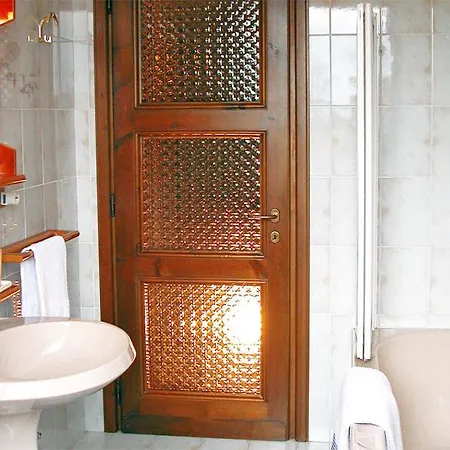 Pina Garten-ferienwohnung Mit Pool Appartement